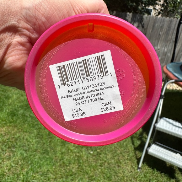 Ombré Grid Tumbler - Picture 2 of 2